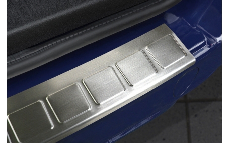 Накладка на задний бампер Renault Dokker