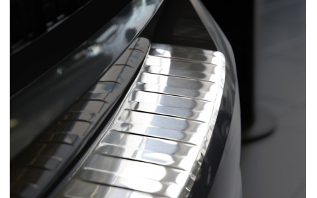 Накладка на задний бампер Opel Insignia