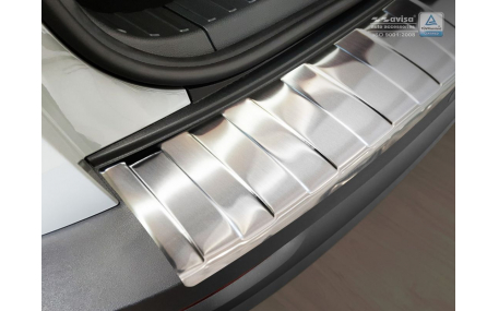 Накладка на задний бампер Skoda Karoq