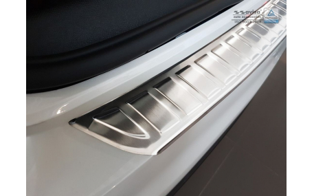 Накладка на задний бампер Peugeot 308