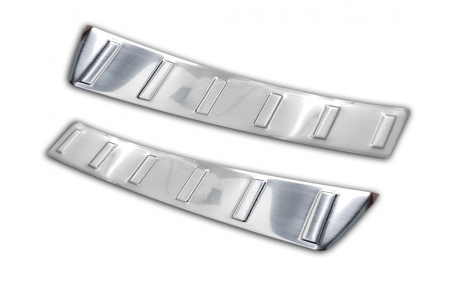 Накладка на задний бампер Volvo XC40