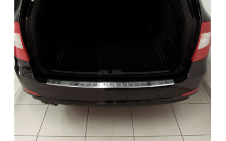 Накладка на задний бампер Skoda Superb