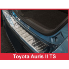 Накладка на задний бампер Toyota Auris