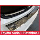 Накладка на задний бампер Toyota Auris 