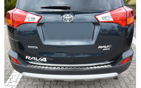 Накладка на задний бампер Toyota RAV4 2012-2015