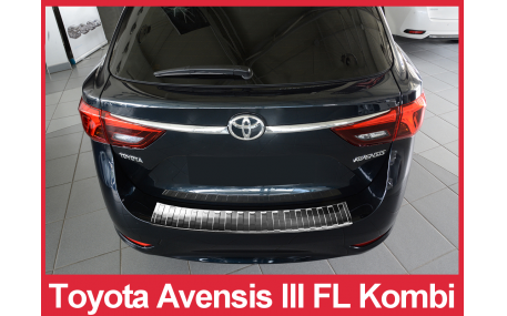 Накладка на задний бампер Toyota Avensis
