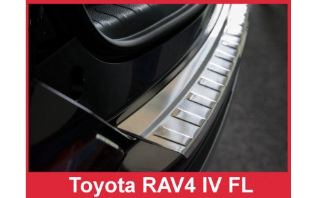 Накладка на задний бампер Toyota RAV4 2015-2018