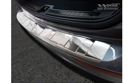 Накладка на задний бампер Volvo V60