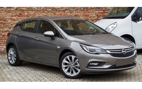 Накладка на задний бампер Opel Astra K