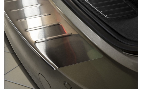 Накладка на задний бампер Opel Insignia