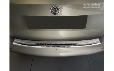 Накладка на задний бампер Skoda Fabia