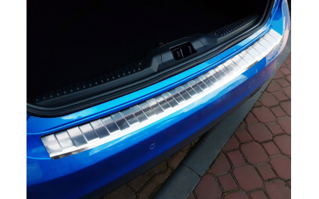 Накладка на задний бампер Ford Focus MK4