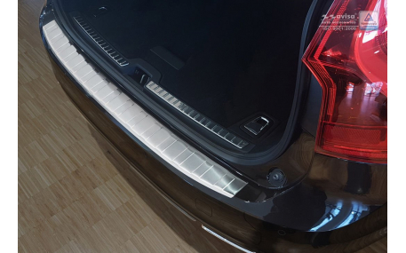 Накладка на задний бампер Volvo V90