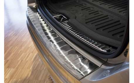 Накладка на задний бампер Volvo XC60