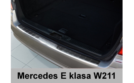 Накладка на задний бампер Mercedes E-class W211