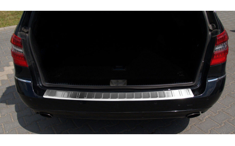 Накладка на задний бампер Mercedes E-class W212