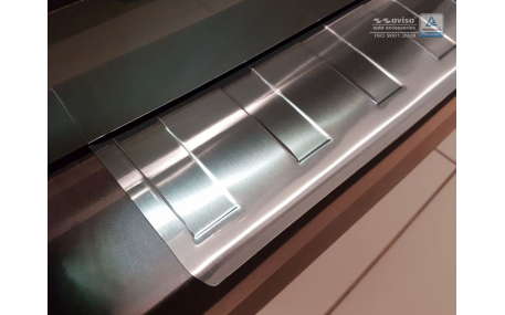 Накладка на задний бампер Opel Vivaro