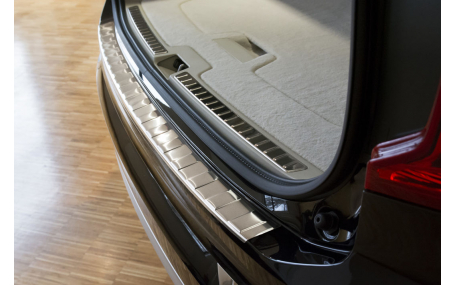 Накладка на задний бампер Volvo XC90