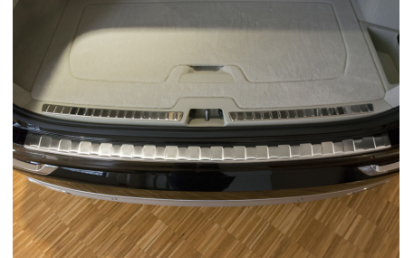 Накладка на задний бампер Volvo XC90