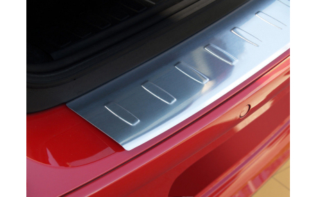 Накладка на задний бампер BMW E87