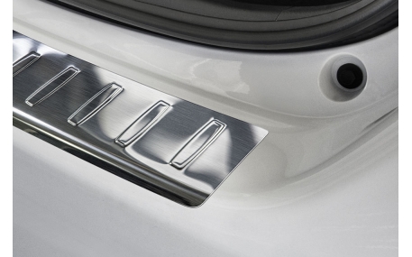 Накладка на задний бампер Toyota Yaris