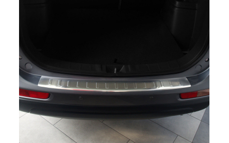 Накладка на задний бампер Mitsubishi Outlander