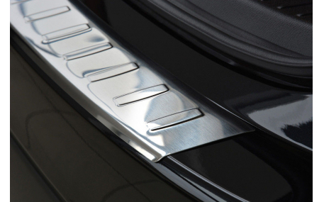 Накладка на задний бампер Mazda 3