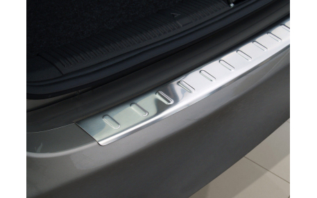 Накладка на задний бампер Skoda Fabia