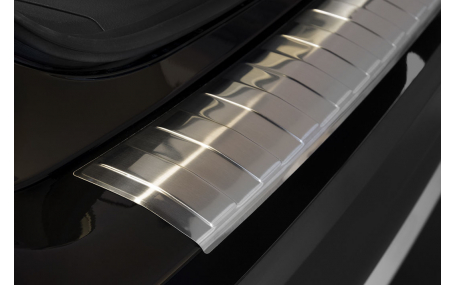 Накладка на задний бампер Mitsubishi Outlander