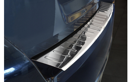 Накладка на задний бампер Subaru XV