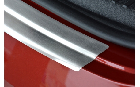 Накладка на задний бампер Seat Leon