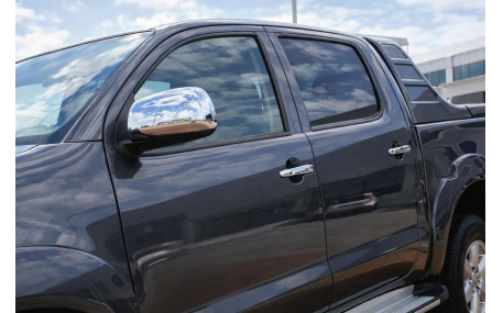 Хром накладки Toyota Hilux