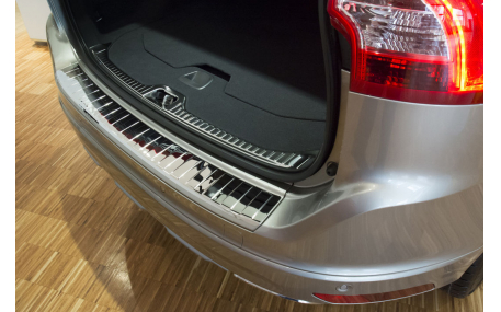 Накладка на задний бампер Volvo XC60