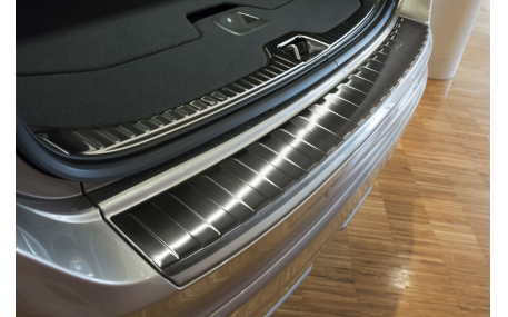 Накладка на задний бампер Volvo XC60