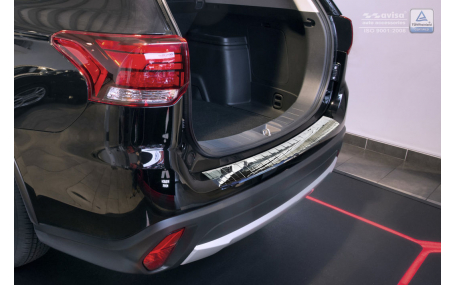 Накладка на задний бампер Mitsubishi Outlander