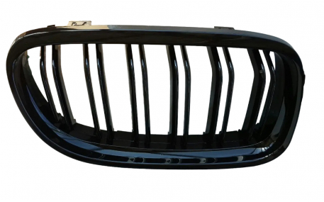 Решетка радиатора BMW 3 E90 2009-2012