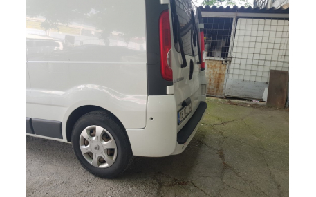Накладка на задний бампер Renault Trafic