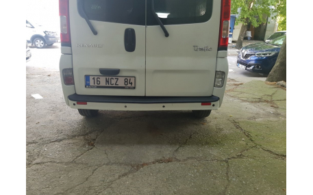 Накладка на задний бампер Renault Trafic