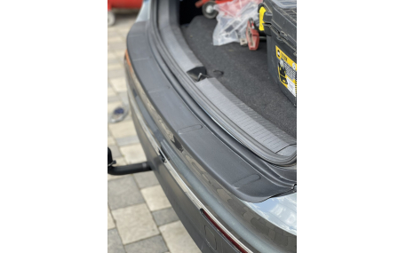 Накладка на задний бампер Volkswagen Tiguan