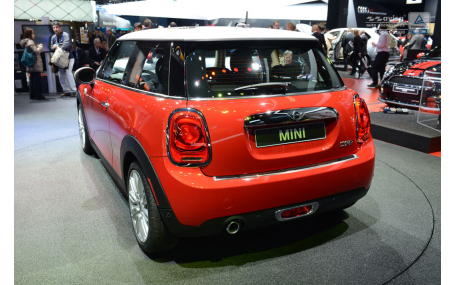 Накладка на задний бампер Mini Cooper