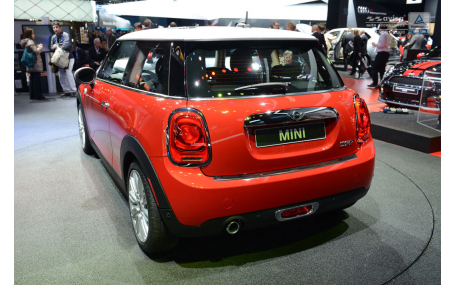 Накладка на задний бампер Mini Cooper
