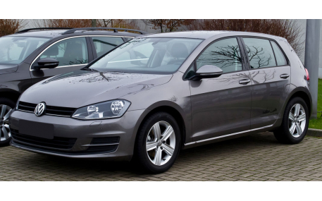 Накладка на задний бампер Volkswagen Golf 7