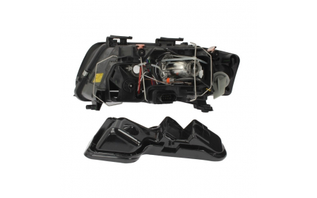 Фара передняя AUDI A6 С5 2001-2005