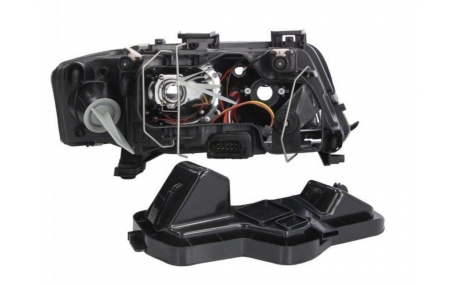 Фара передняя AUDI A6 С5 2001-2005