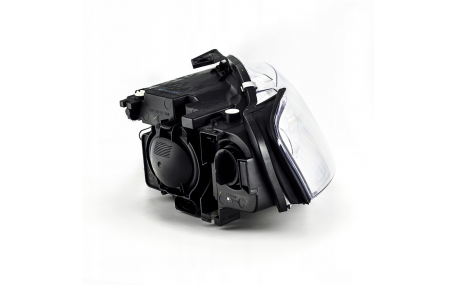 Фара передняя Audi A4 B7