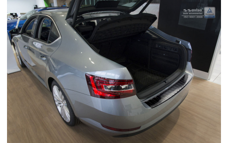 Накладка на задний бампер Skoda Superb