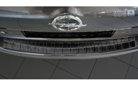 Накладка на задний бампер Opel Insignia