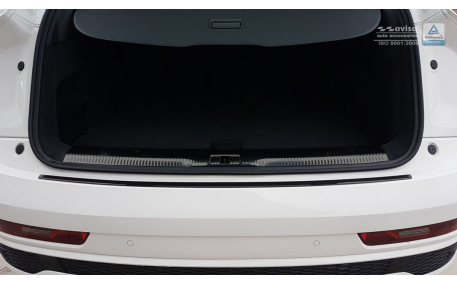Накладка на задний бампер Audi Q3