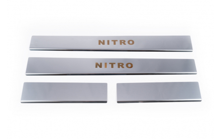 Накладки на пороги Dodge Nitro