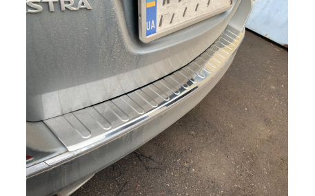 Накладка на задний бампер Opel Astra J